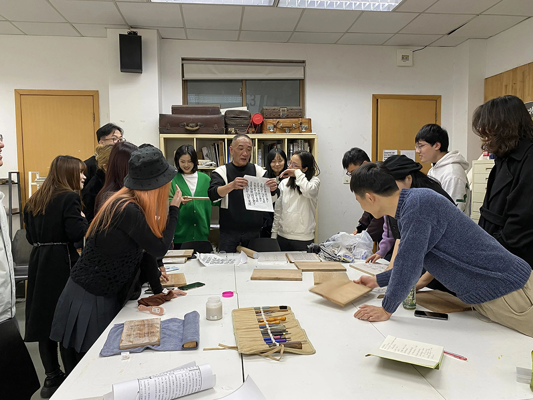 22《金陵刻经》 师生探讨作品.jpg 22《金陵刻经》 师生探讨作品.jpg